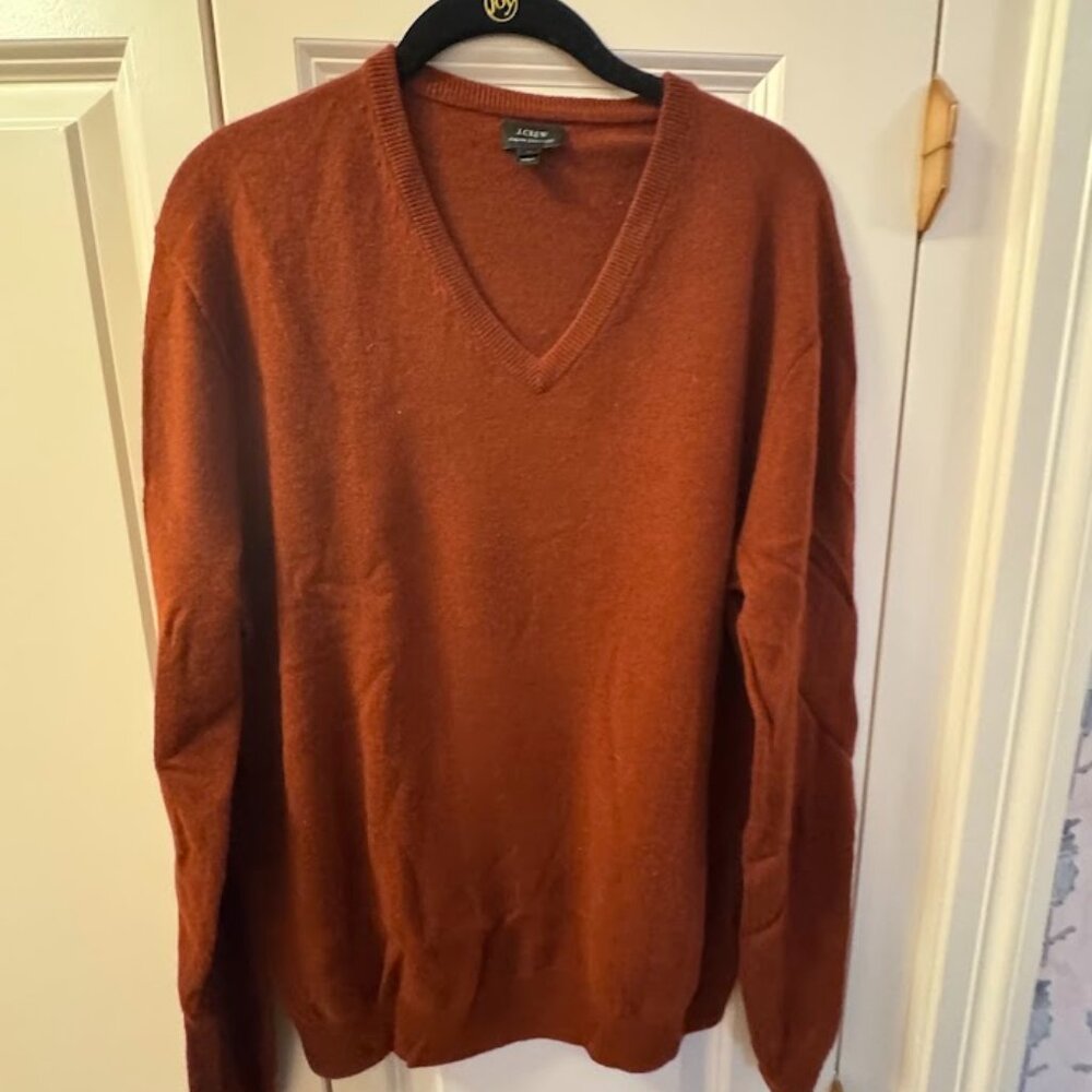 J. Crew 100% Cashmere Mens V Neck Sweater. Ochre. Size Medium (M)